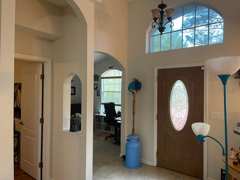 For Sale: $399,000 (3 beds, 2 baths, 2048 Square Feet)