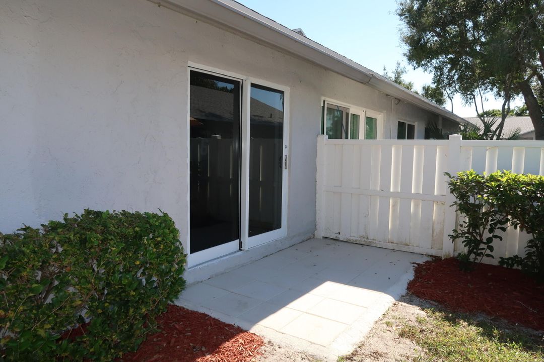 For Sale: $399,000 (2 beds, 2 baths, 1148 Square Feet)