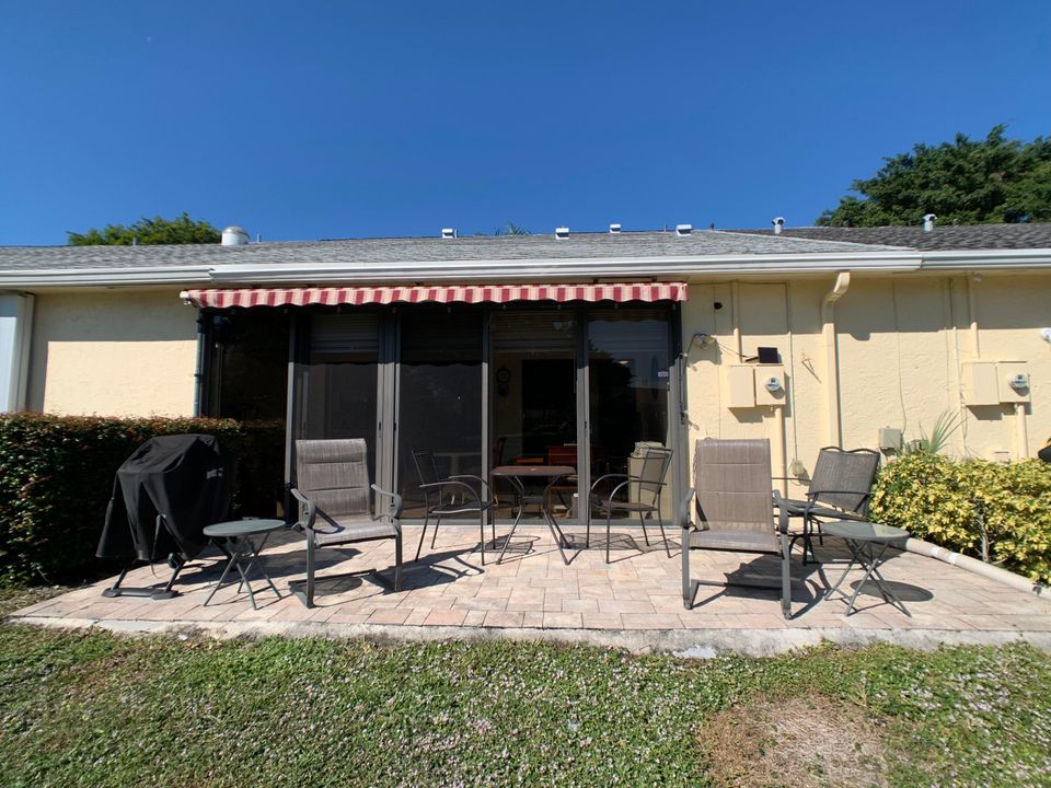 For Sale: $375,000 (2 beds, 2 baths, 1204 Square Feet)