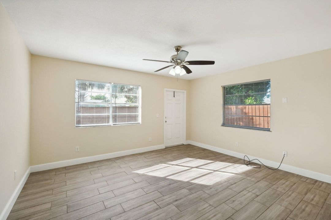 For Rent: $2,300 (3 beds, 2 baths, 1435 Square Feet)