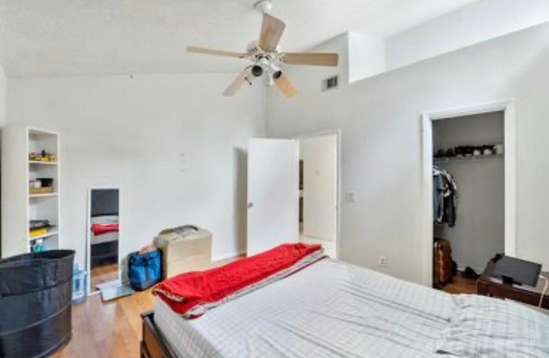 For Sale: $255,000 (2 beds, 2 baths, 1168 Square Feet)