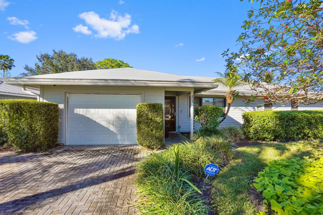 For Sale: $466,000 (3 beds, 2 baths, 1400 Square Feet)