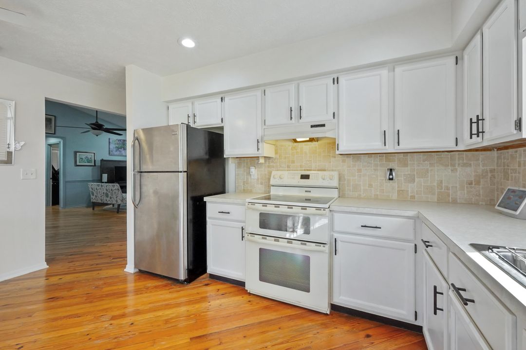 For Sale: $466,000 (3 beds, 2 baths, 1400 Square Feet)