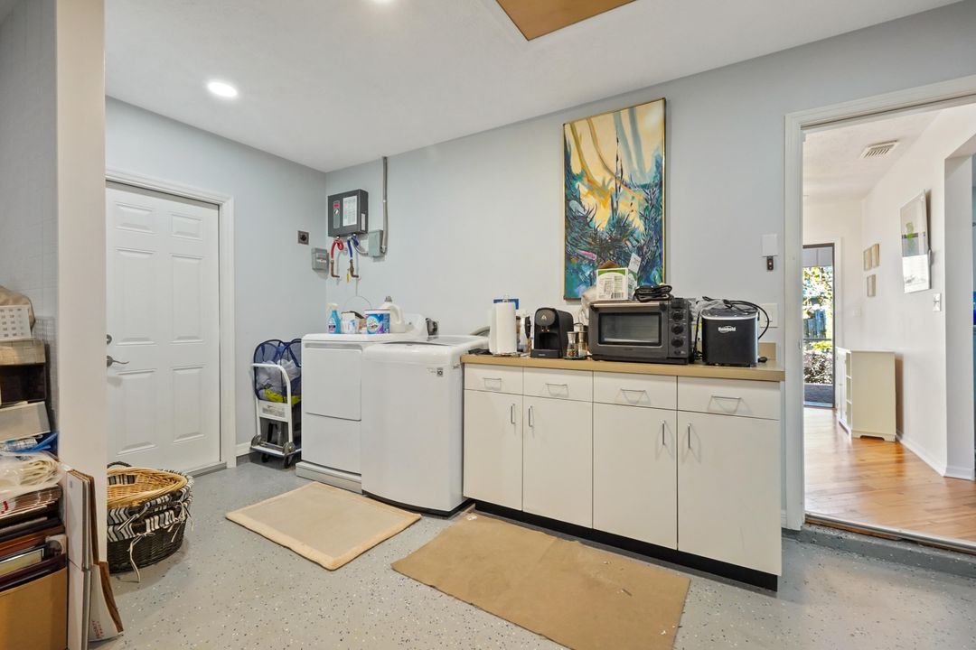 For Sale: $466,000 (3 beds, 2 baths, 1400 Square Feet)