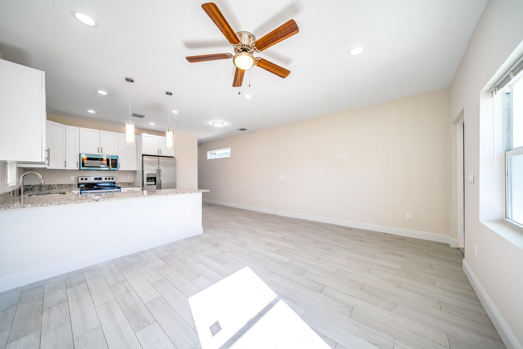 For Sale: $419,900 (3 beds, 2 baths, 1177 Square Feet)