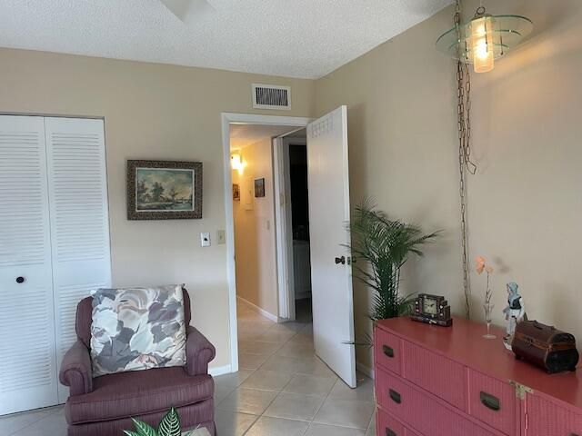 For Sale: $110,000 (2 beds, 2 baths, 920 Square Feet)