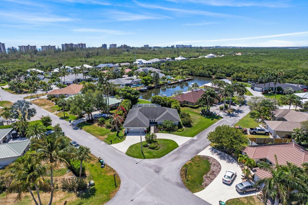 For Sale: $999,999 (3 beds, 2 baths, 1823 Square Feet)