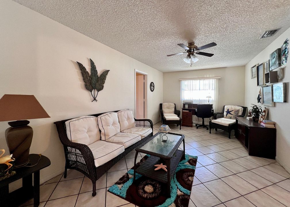 For Sale: $315,000 (2 beds, 2 baths, 1525 Square Feet)