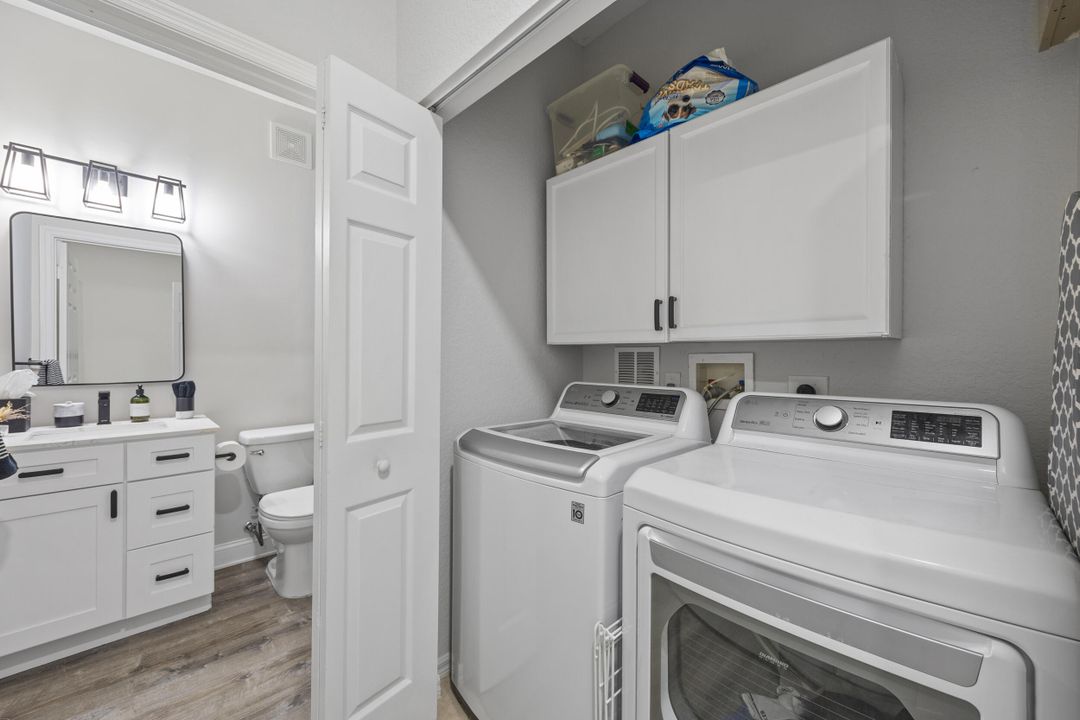 For Sale: $550,000 (3 beds, 2 baths, 1354 Square Feet)