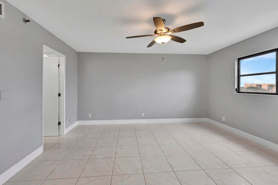 For Sale: $250,000 (2 beds, 2 baths, 1150 Square Feet)