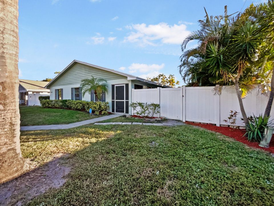 For Sale: $360,000 (3 beds, 2 baths, 1484 Square Feet)