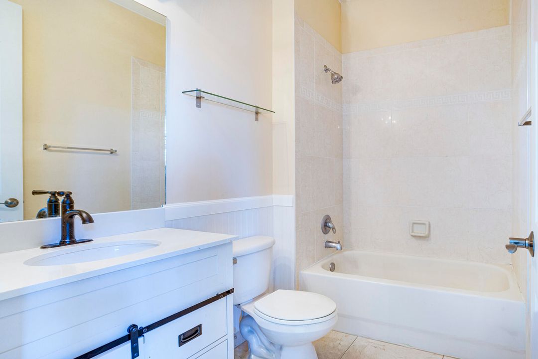 For Sale: $365,000 (2 beds, 2 baths, 1425 Square Feet)