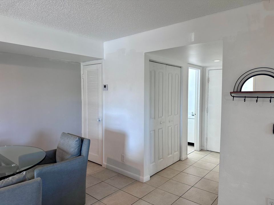 For Rent: $1,600 (1 beds, 1 baths, 795 Square Feet)