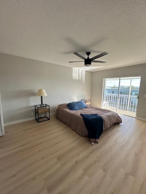 For Sale: $254,900 (2 beds, 1 baths, 880 Square Feet)