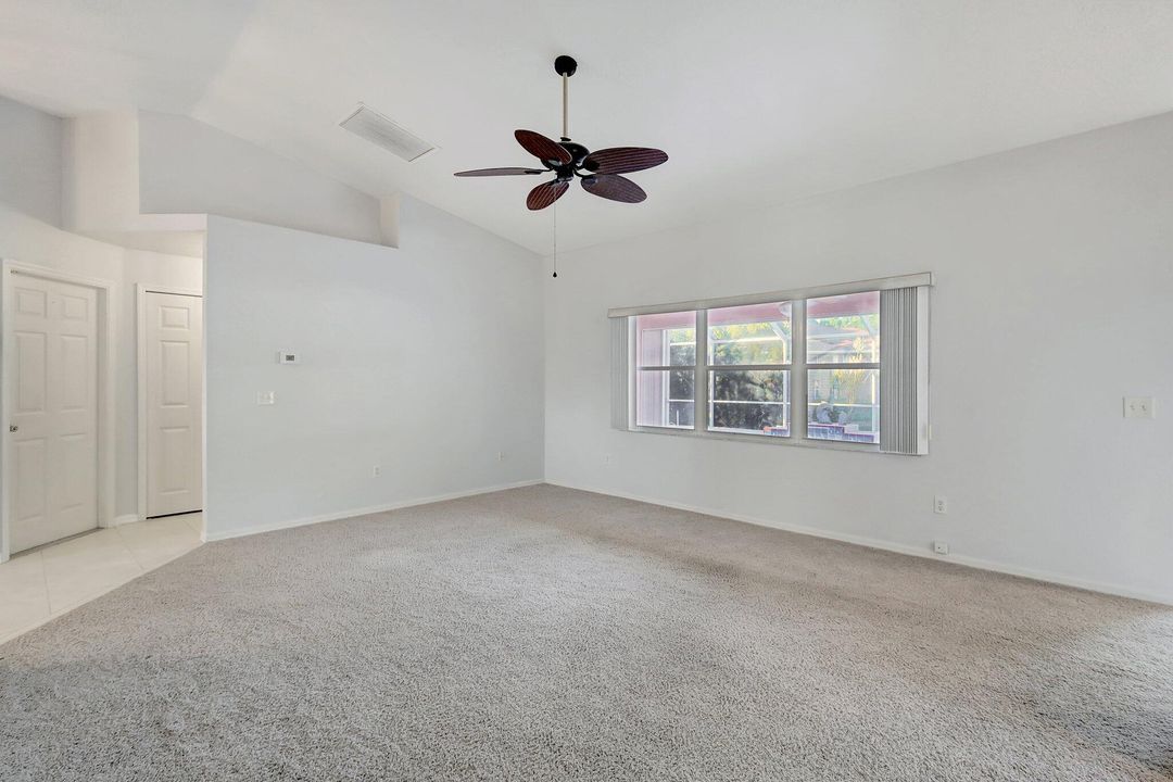 For Sale: $388,300 (3 beds, 2 baths, 1366 Square Feet)