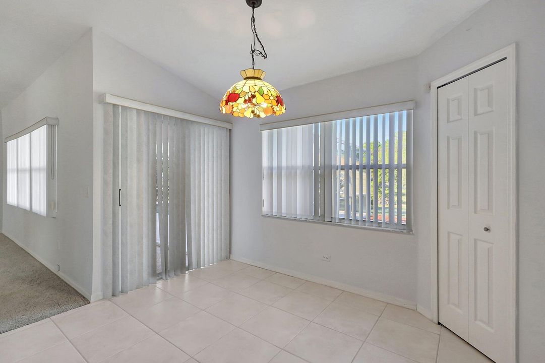 For Sale: $388,300 (3 beds, 2 baths, 1366 Square Feet)