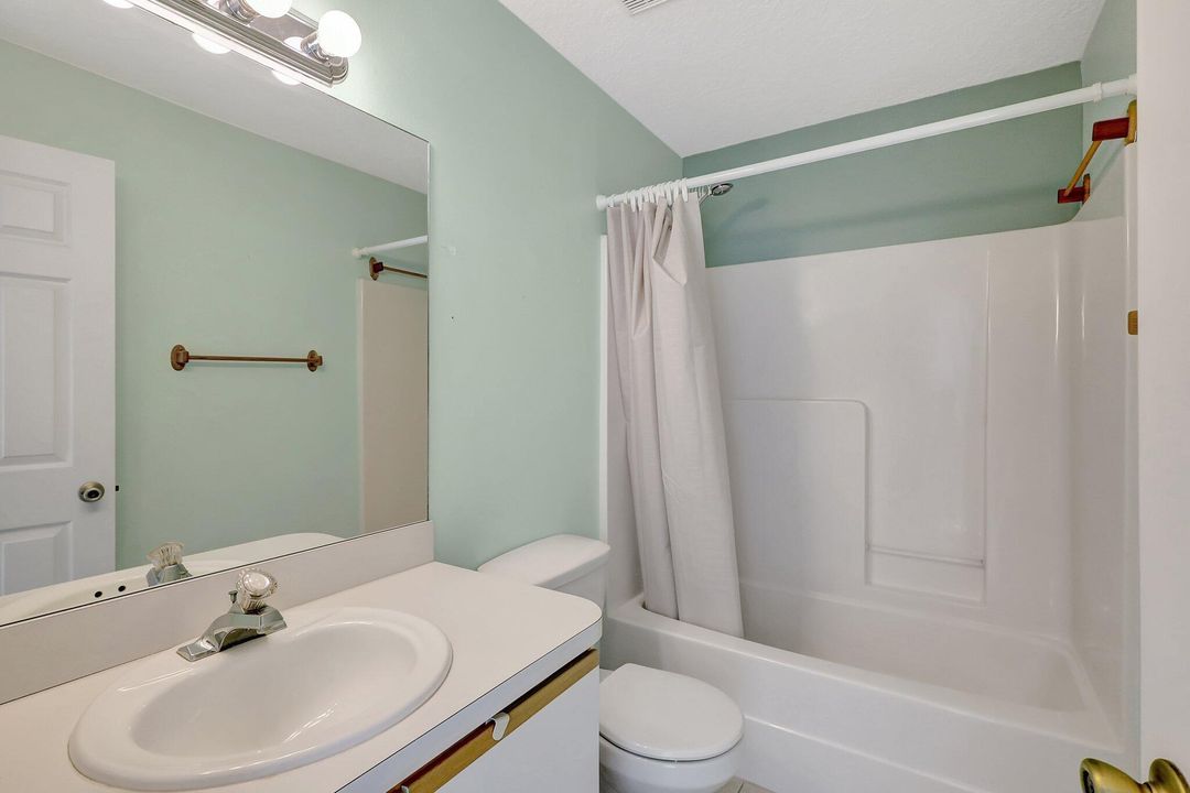 For Sale: $388,300 (3 beds, 2 baths, 1366 Square Feet)