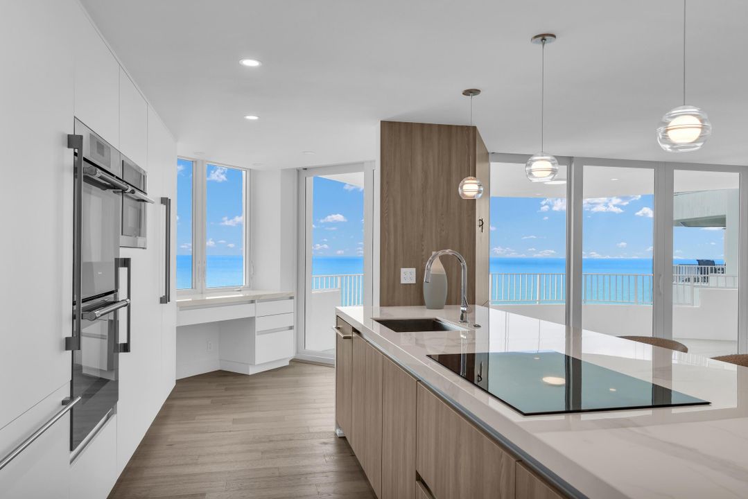 For Sale: $2,049,000 (2 beds, 2 baths, 1448 Square Feet)