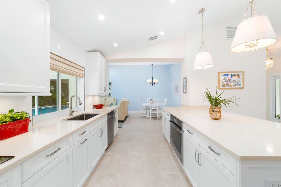 Active With Contract: $959,900 (4 beds, 2 baths, 2106 Square Feet)