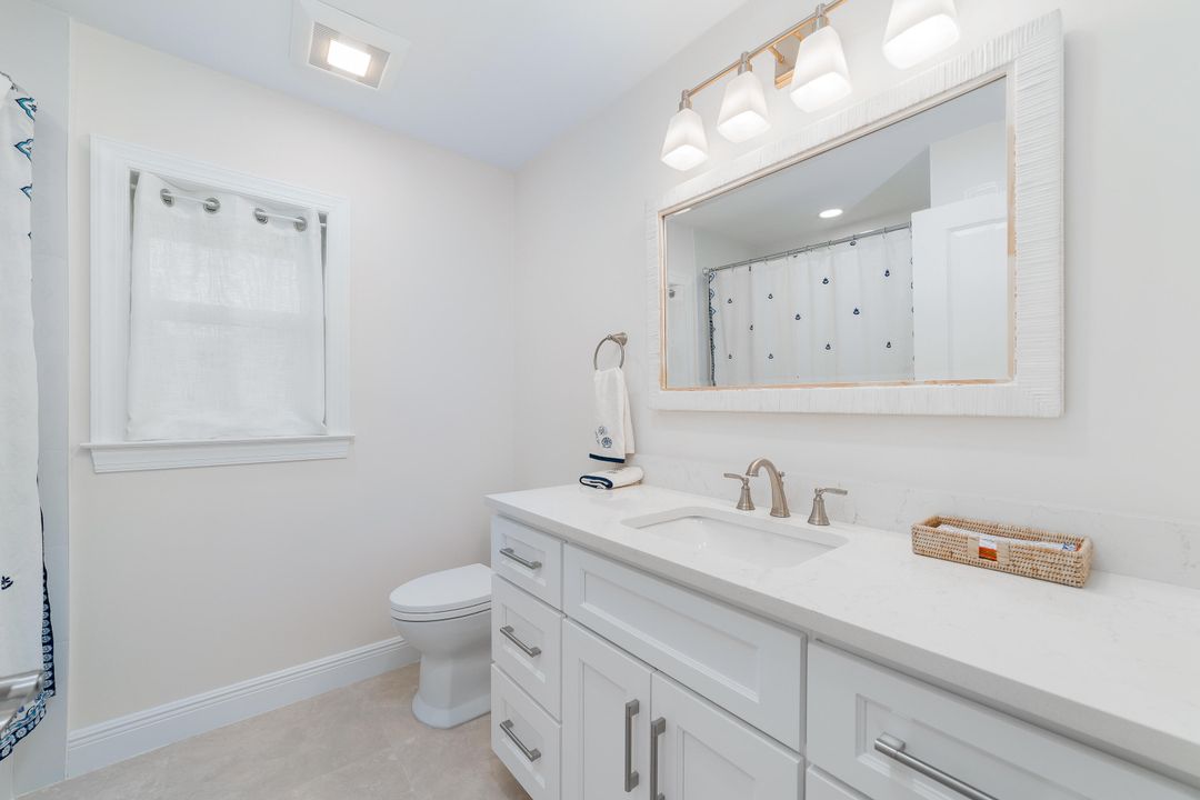 Active With Contract: $959,900 (4 beds, 2 baths, 2106 Square Feet)