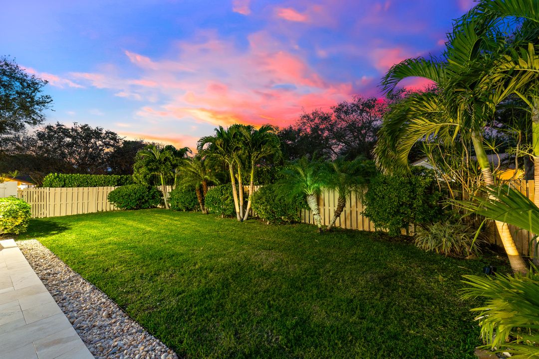 Active With Contract: $959,900 (4 beds, 2 baths, 2106 Square Feet)