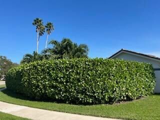 Active With Contract: $959,900 (4 beds, 2 baths, 2106 Square Feet)