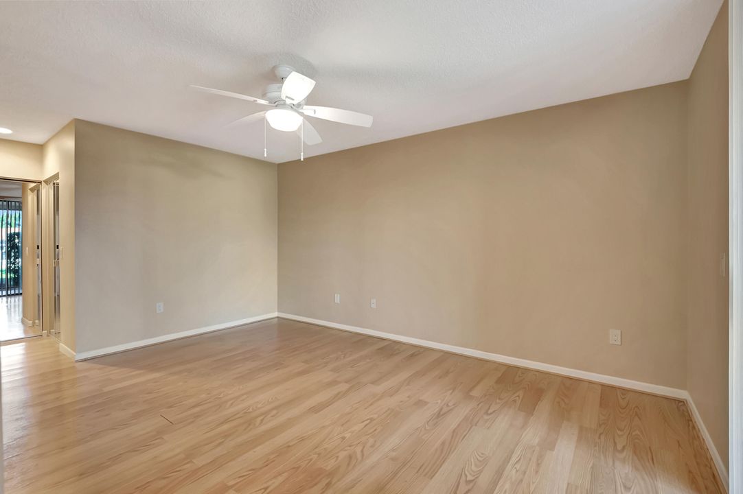 For Sale: $255,000 (3 beds, 2 baths, 1578 Square Feet)