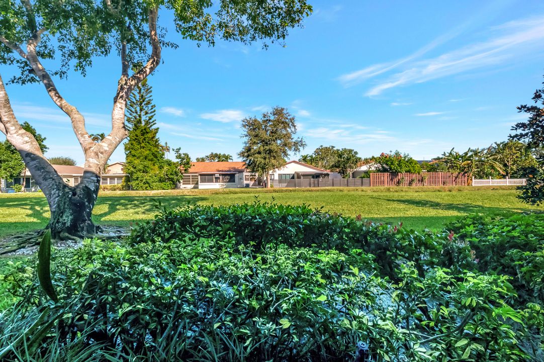 For Sale: $255,000 (3 beds, 2 baths, 1578 Square Feet)