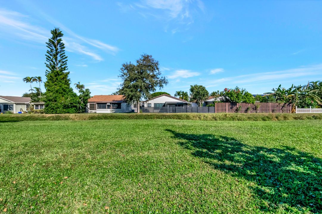 For Sale: $255,000 (3 beds, 2 baths, 1578 Square Feet)