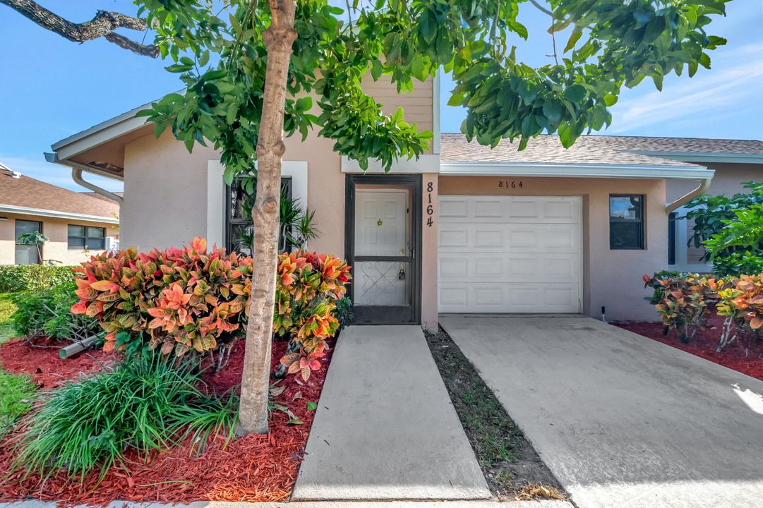 For Sale: $399,000 (2 beds, 2 baths, 1248 Square Feet)