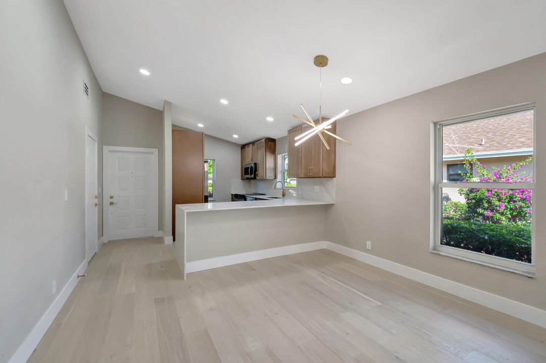 For Sale: $399,000 (2 beds, 2 baths, 1248 Square Feet)