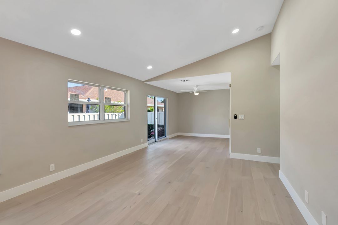 For Sale: $399,000 (2 beds, 2 baths, 1248 Square Feet)