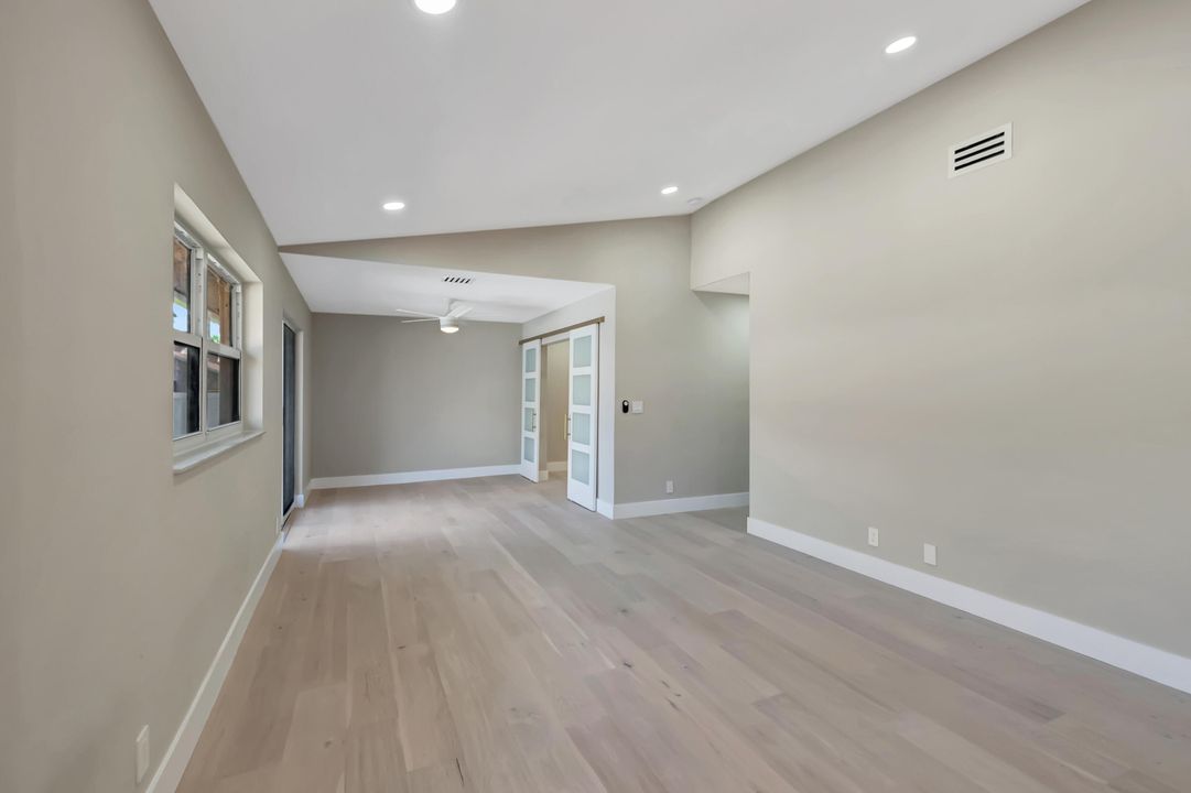 For Sale: $399,000 (2 beds, 2 baths, 1248 Square Feet)