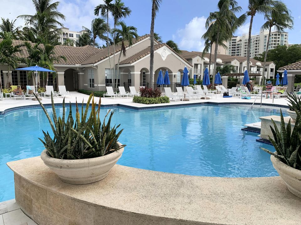 Active With Contract: $7,500 (2 beds, 2 baths, 1275 Square Feet)