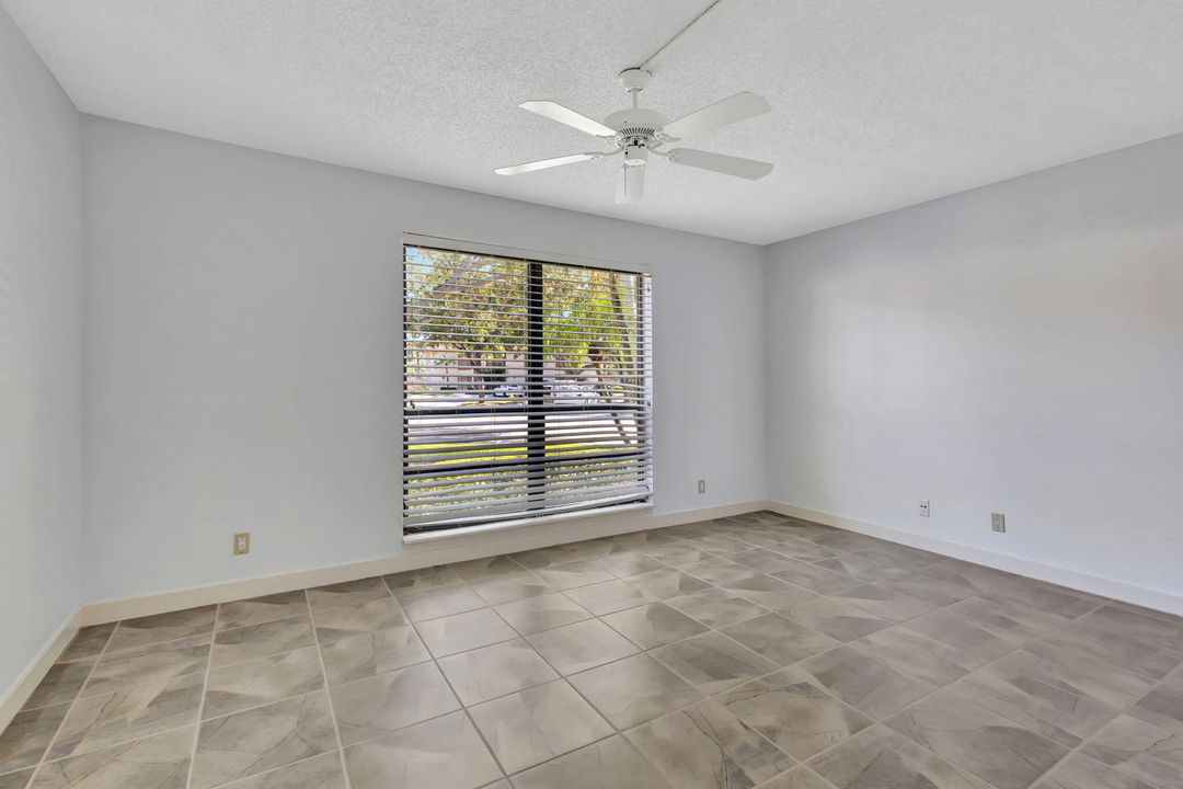 For Sale: $369,000 (2 beds, 2 baths, 1366 Square Feet)