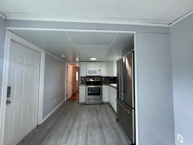 For Rent: $1,300 (1 beds, 1 baths, 820 Square Feet)