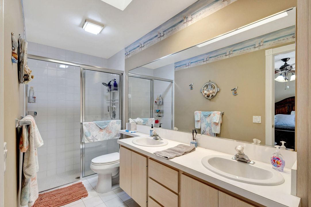 For Sale: $354,900 (2 beds, 2 baths, 1152 Square Feet)