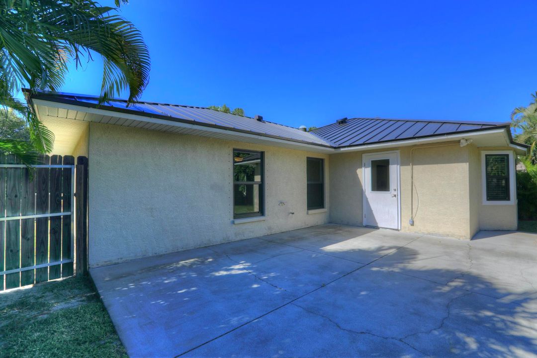 For Sale: $369,000 (3 beds, 2 baths, 1850 Square Feet)