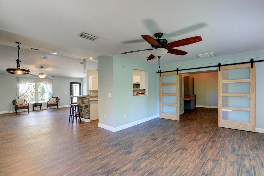 For Sale: $369,000 (3 beds, 2 baths, 1850 Square Feet)