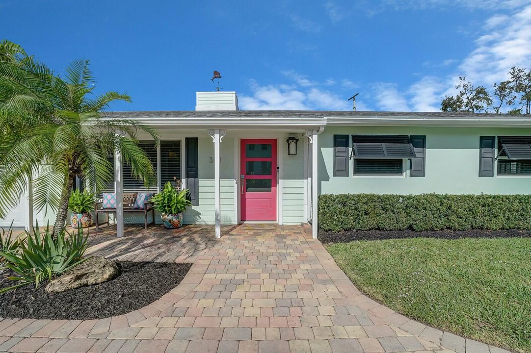 For Sale: $1,697,300 (3 beds, 2 baths, 1720 Square Feet)