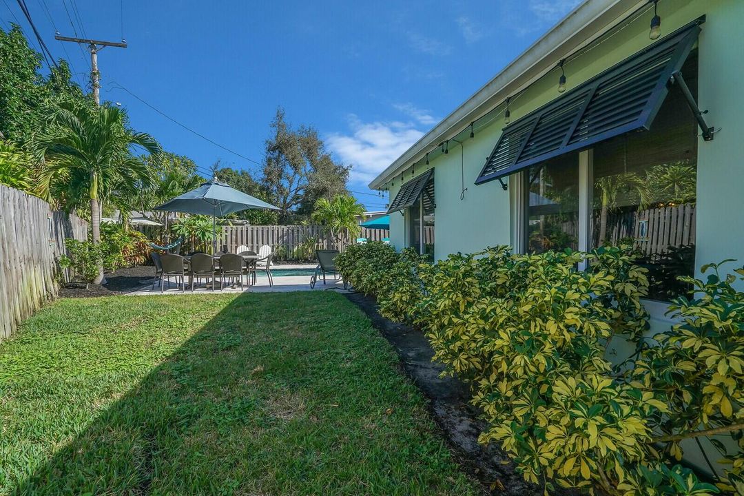 For Sale: $1,697,300 (3 beds, 2 baths, 1720 Square Feet)