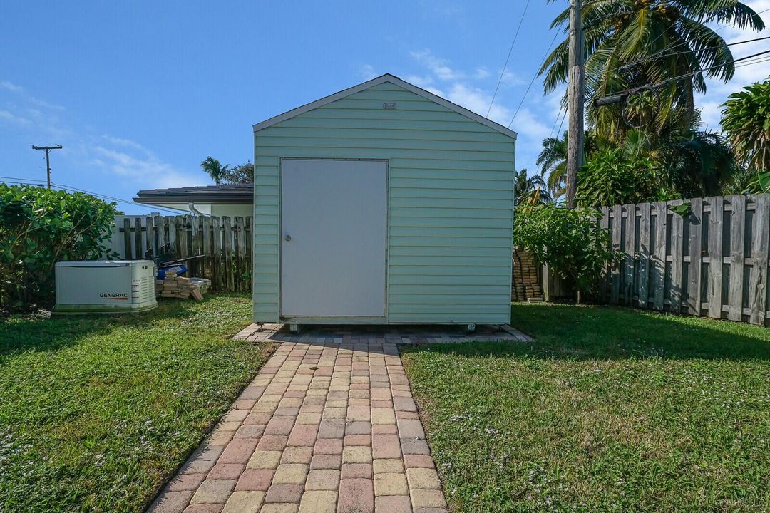 For Sale: $1,697,300 (3 beds, 2 baths, 1720 Square Feet)