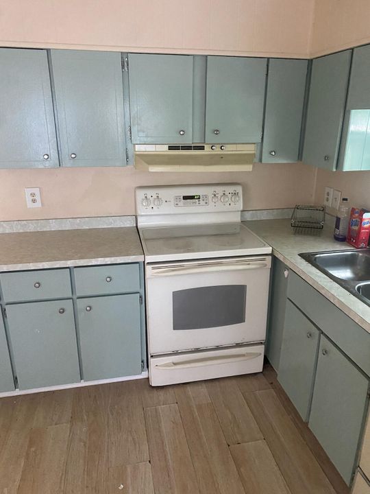 For Sale: $35,000 (2 beds, 2 baths, 900 Square Feet)