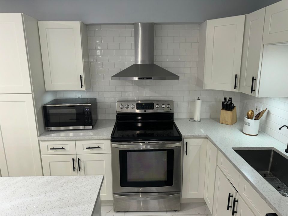 For Sale: $349,000 (2 beds, 2 baths, 1232 Square Feet)