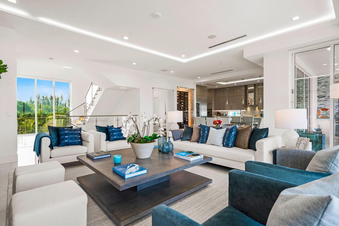 For Sale: $5,995,000 (5 beds, 4 baths, 4167 Square Feet)