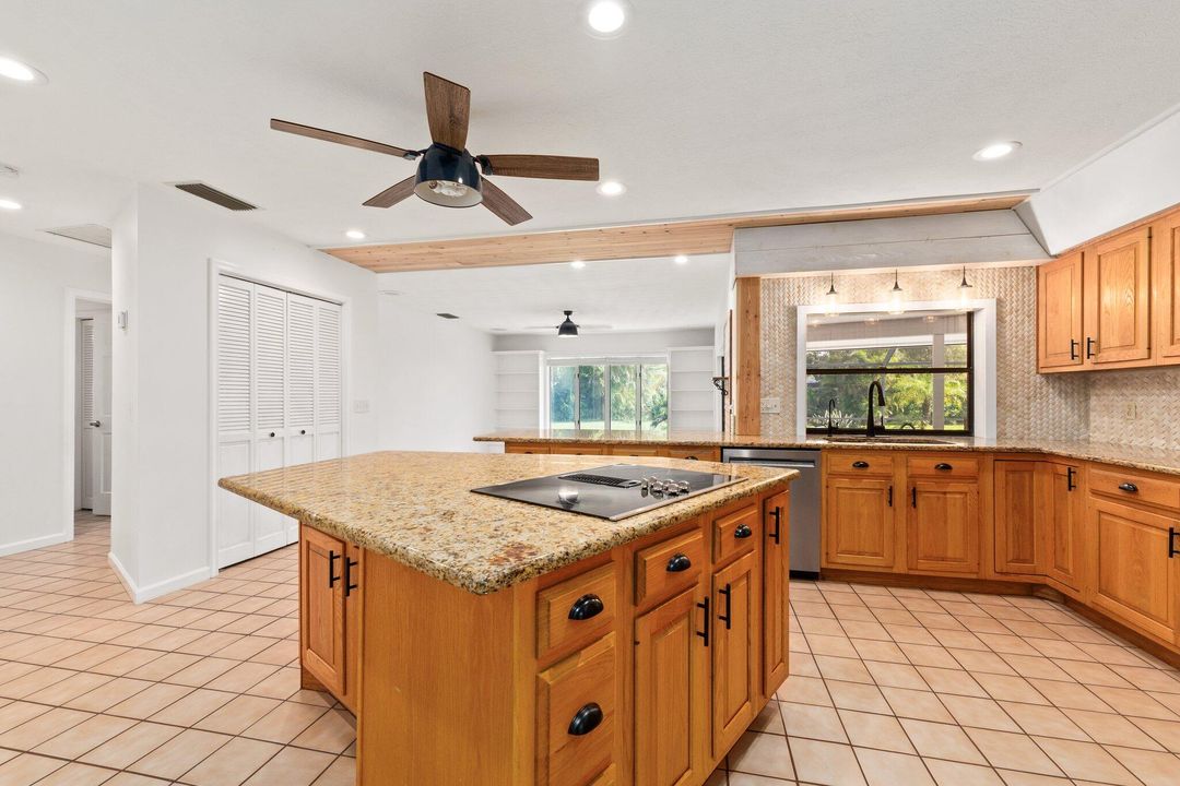 For Sale: $849,000 (3 beds, 3 baths, 2504 Square Feet)