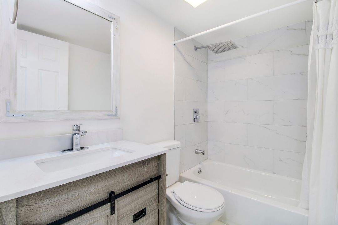 For Sale: $340,000 (2 beds, 2 baths, 1000 Square Feet)