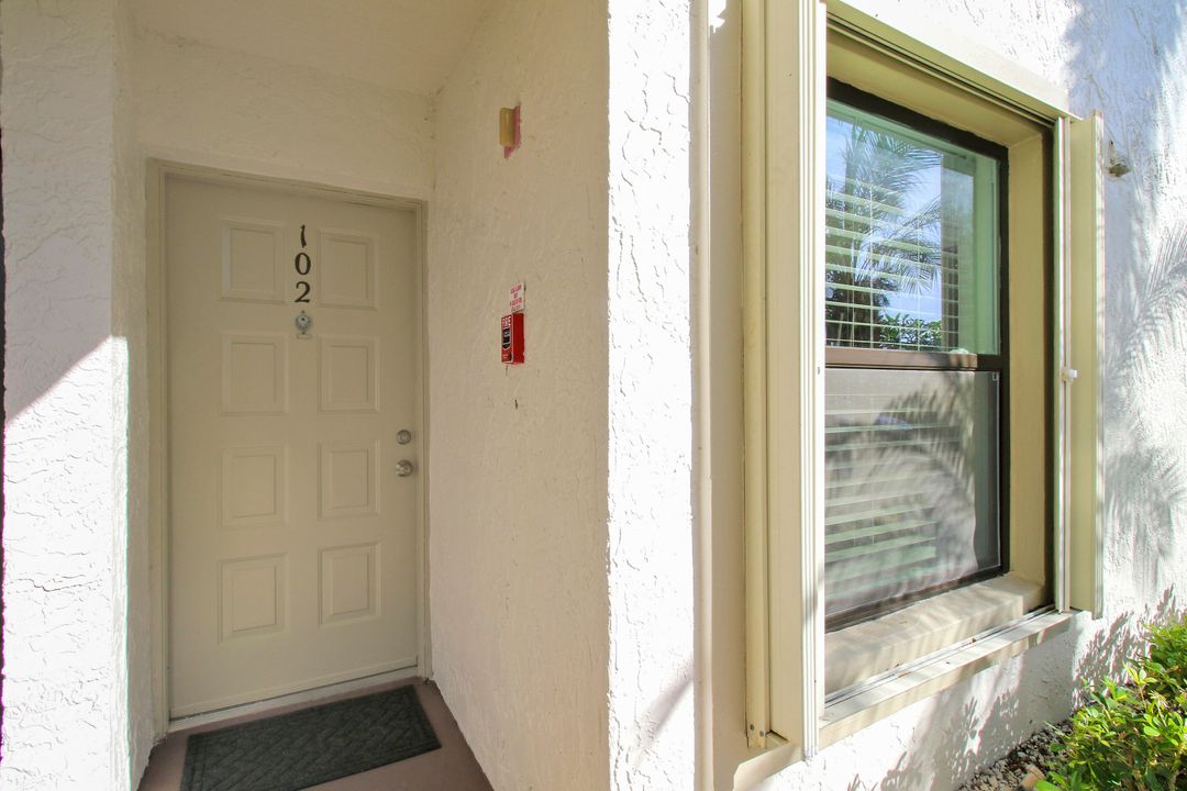 For Sale: $340,000 (2 beds, 2 baths, 1000 Square Feet)