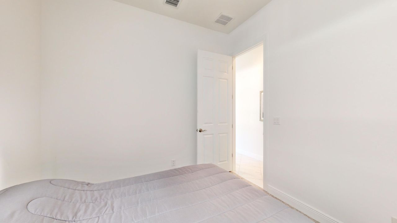 For Sale: $409,000 (2 beds, 2 baths, 1516 Square Feet)