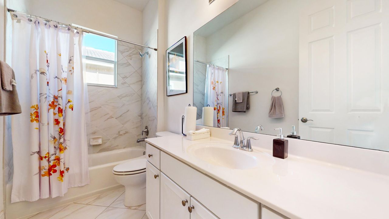 For Sale: $409,000 (2 beds, 2 baths, 1516 Square Feet)